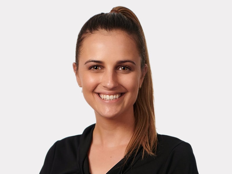 Melissa Athanassiou headshot